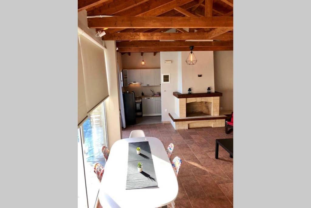 Вілла Sunlit Pool House Posidhonia  Екстер'єр фото