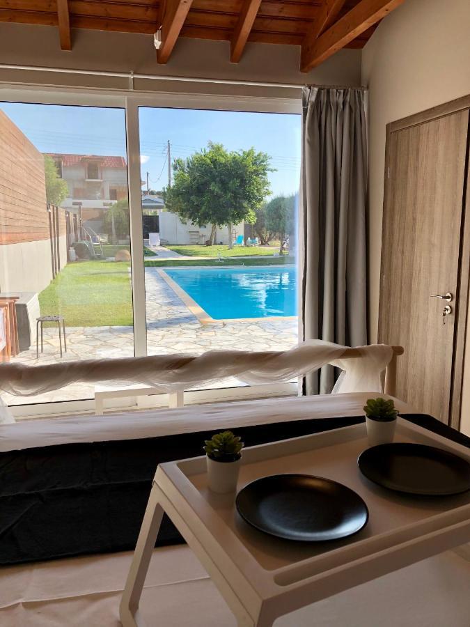 Вілла Sunlit Pool House Posidhonia  Екстер'єр фото